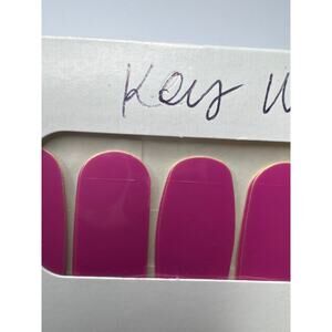 NWT Color Street "Key West is Best” Pinkish-Purple Nail Strips